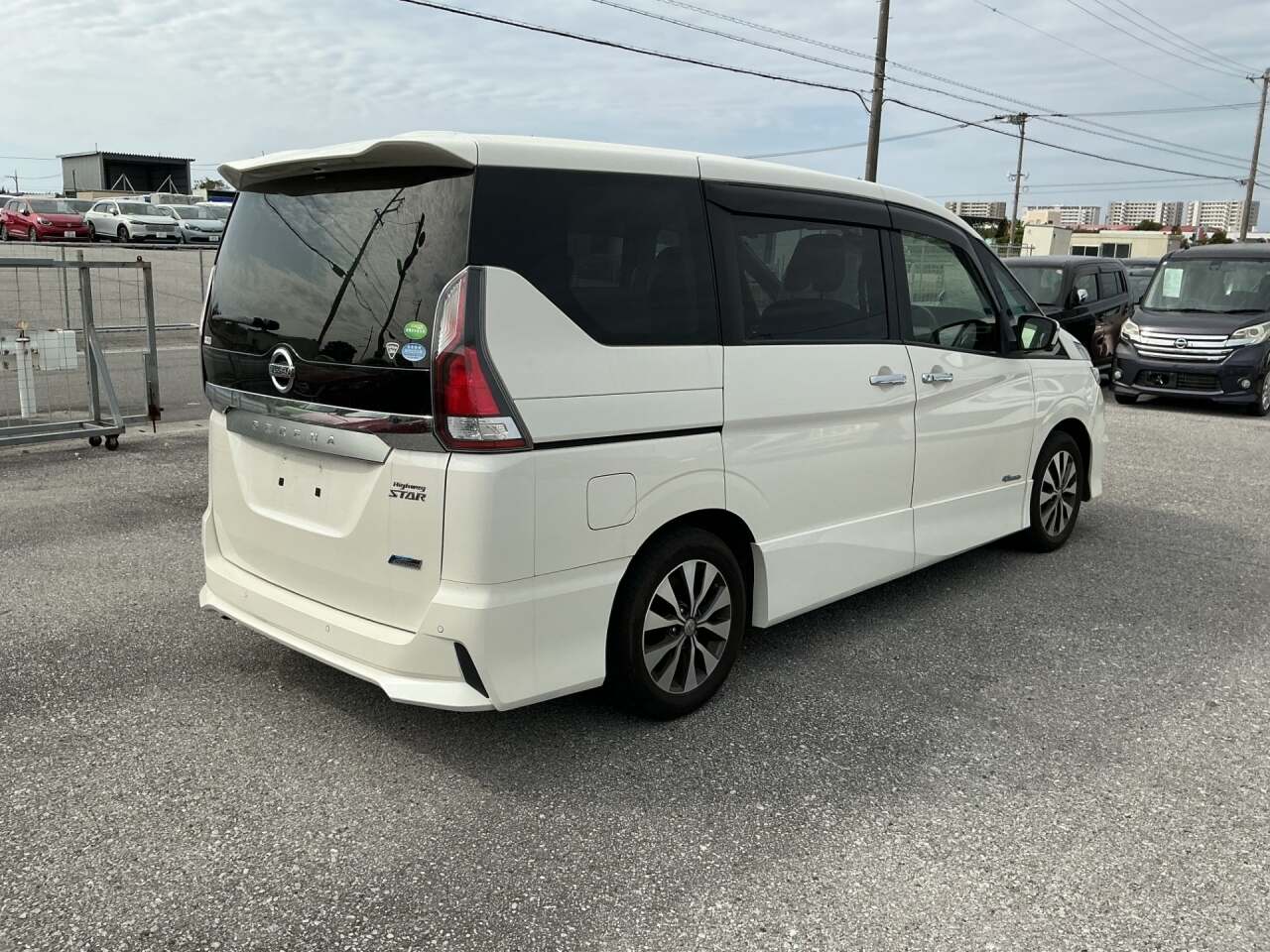 NISSAN SERENA