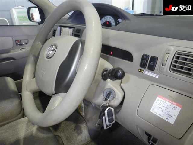 TOYOTA RAUM