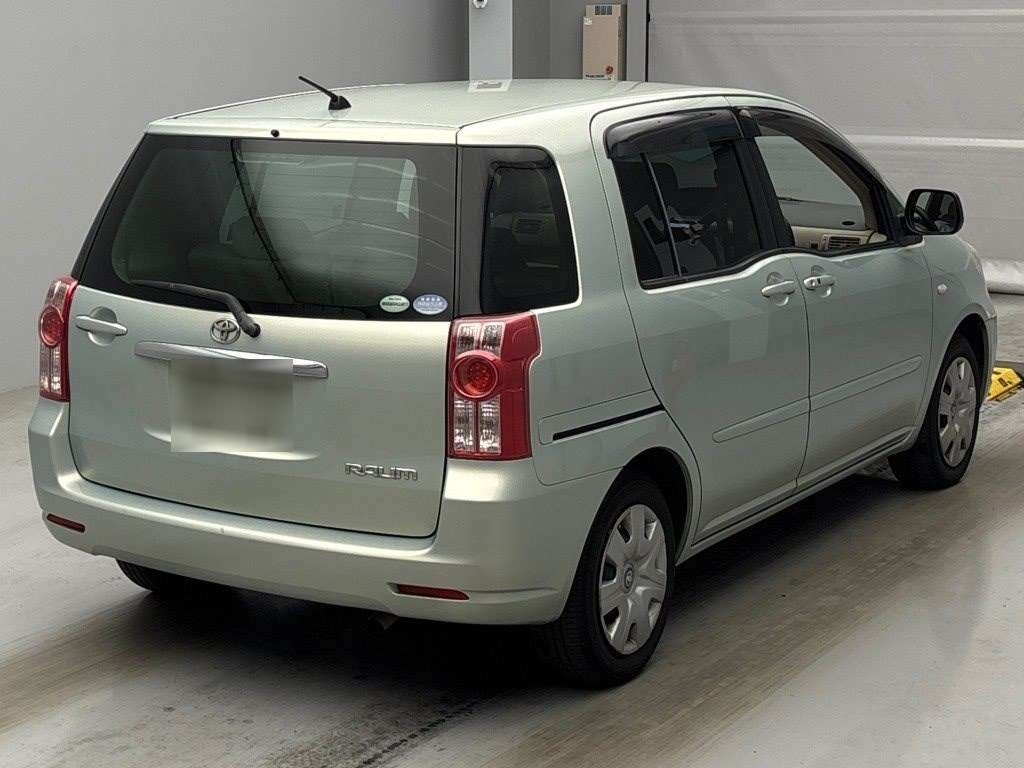TOYOTA RAUM