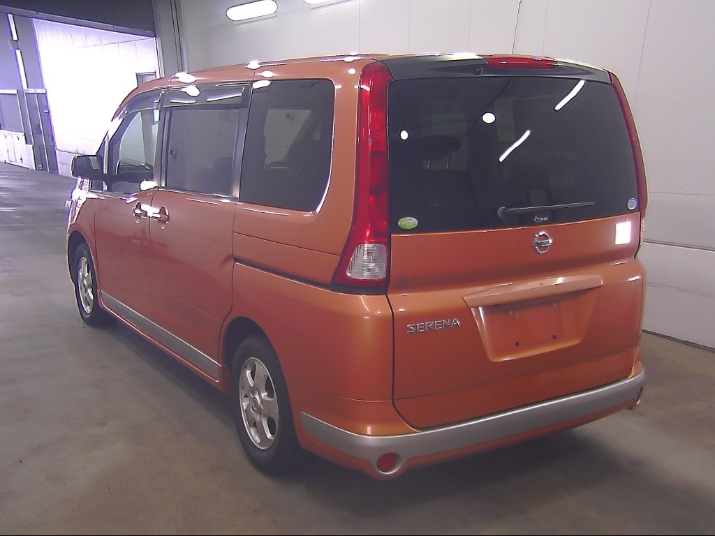 NISSAN SERENA