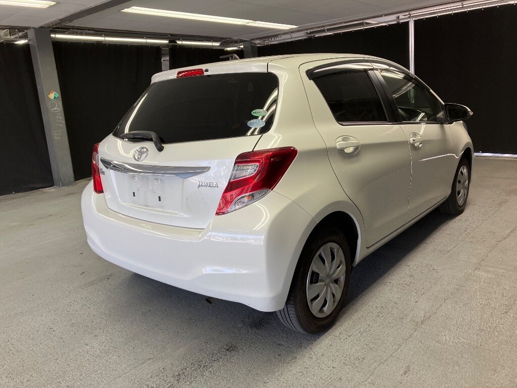 TOYOTA VITZ