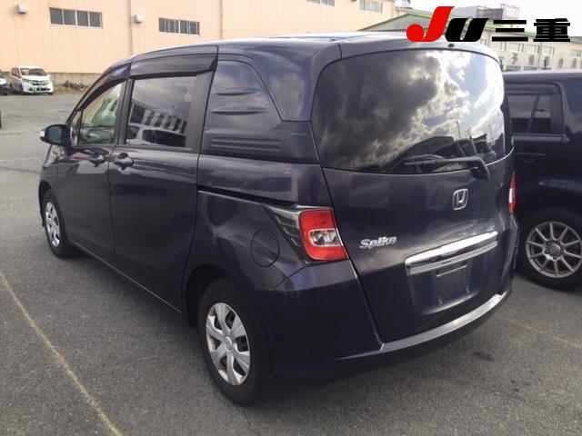 HONDA FREED SPIKE