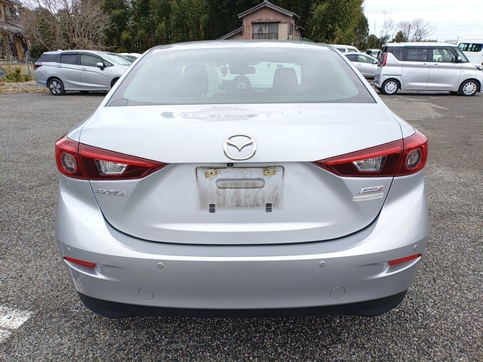 MAZDA AXELA