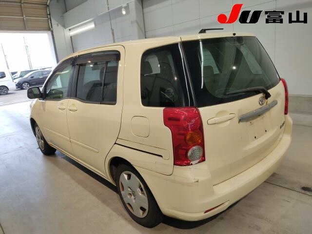 TOYOTA RAUM