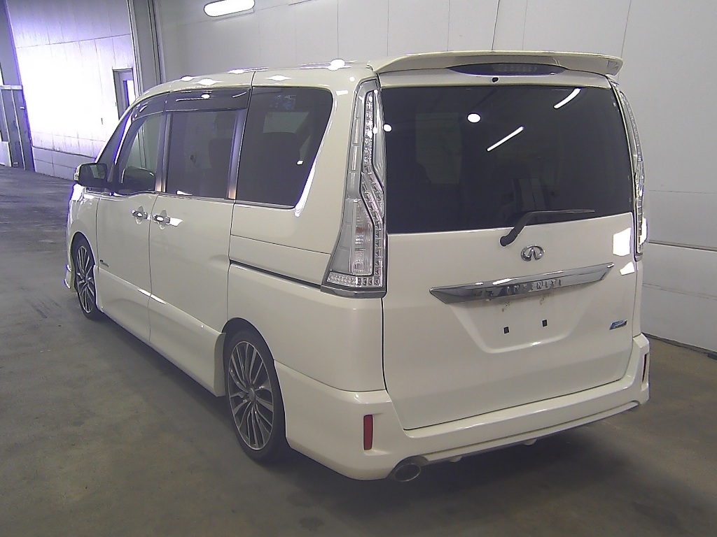 NISSAN SERENA