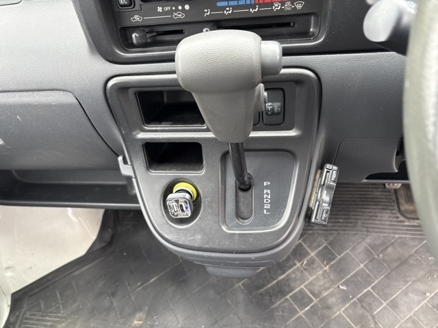 TOYOTA PIXIS VAN