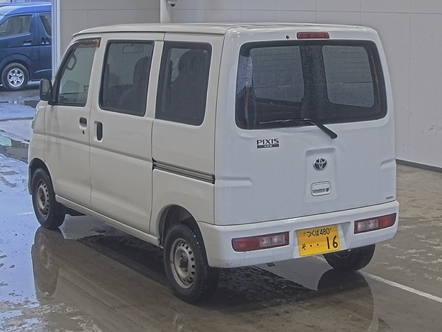 TOYOTA PIXIS VAN