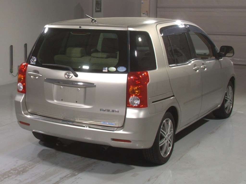 TOYOTA RAUM