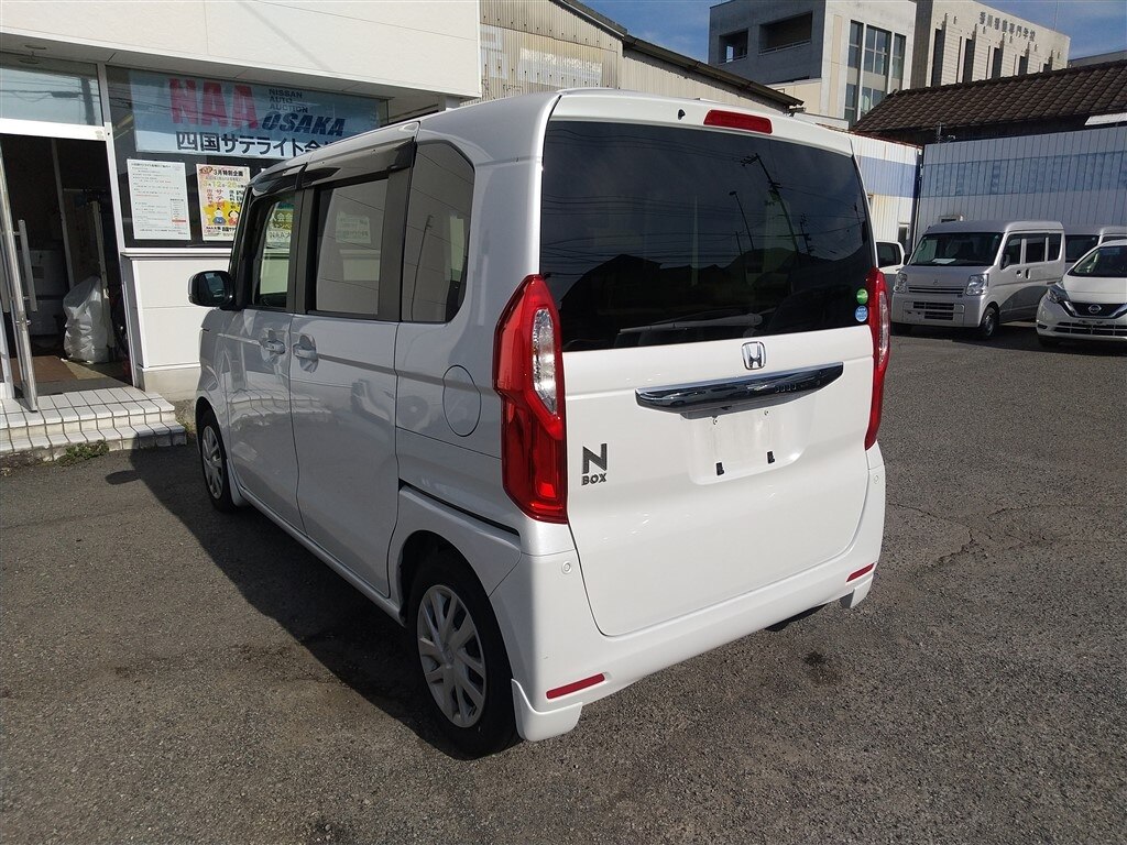 HONDA N-BOX