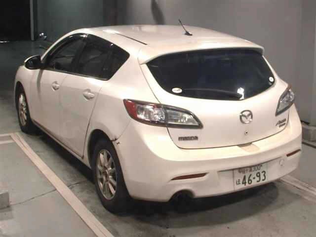 MAZDA AXELA