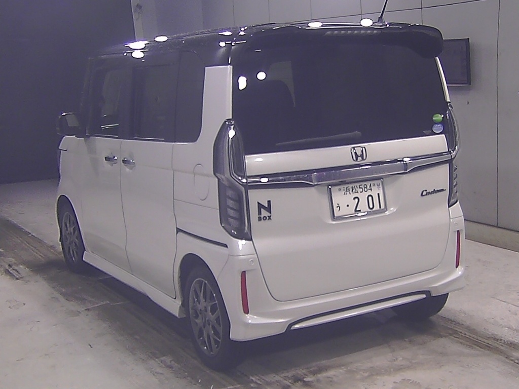 HONDA N-BOX