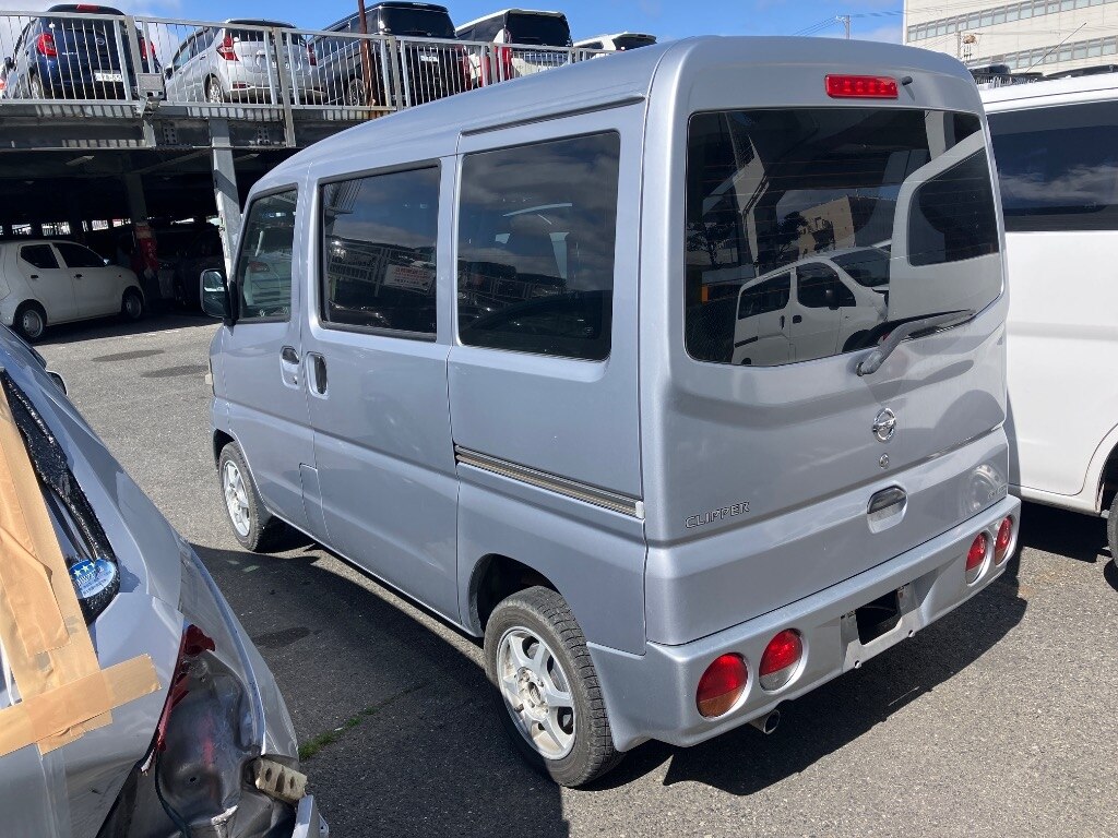 NISSAN CLIPPER