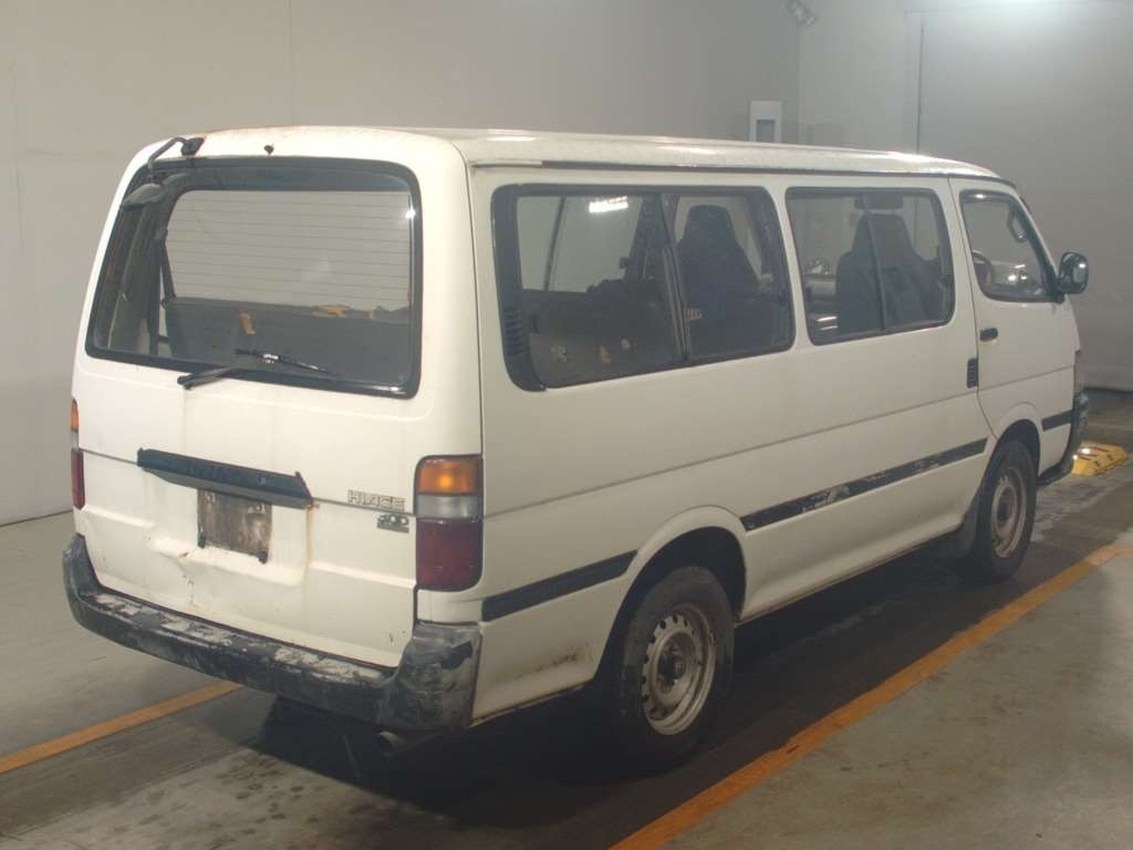 TOYOTA HIACE