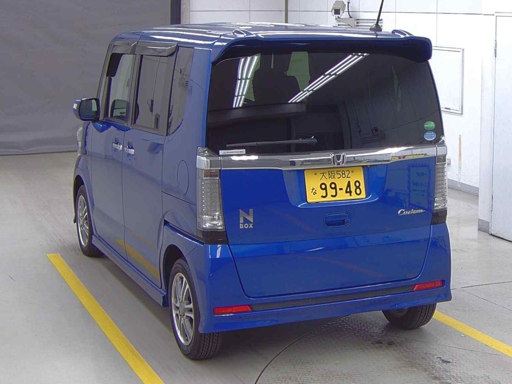 HONDA N-BOX