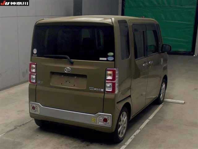 DAIHATSU WAKE