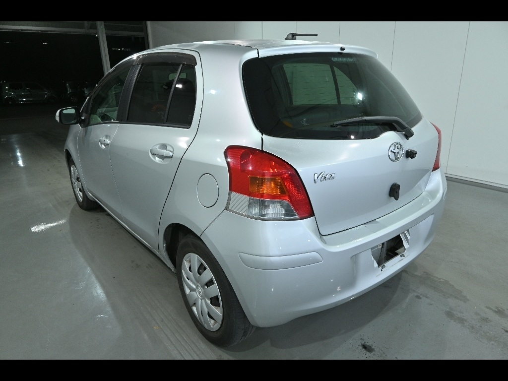 TOYOTA VITZ