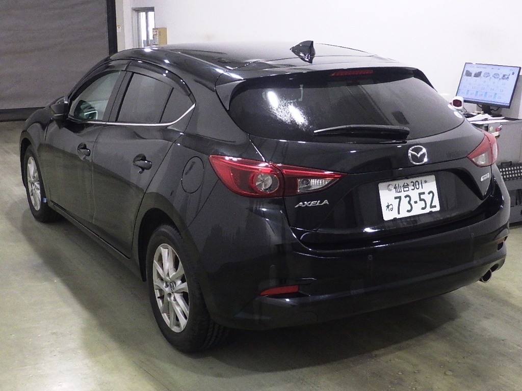 MAZDA AXELA