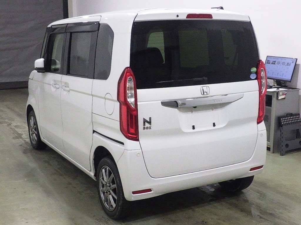 HONDA N-BOX