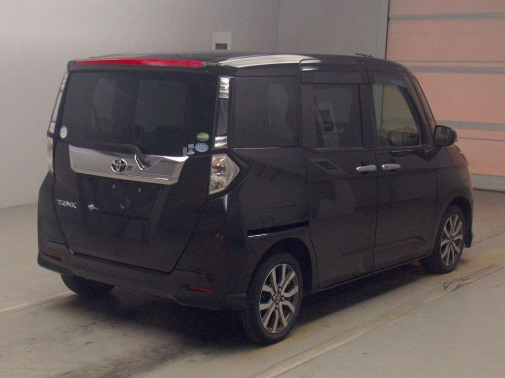 TOYOTA TANK