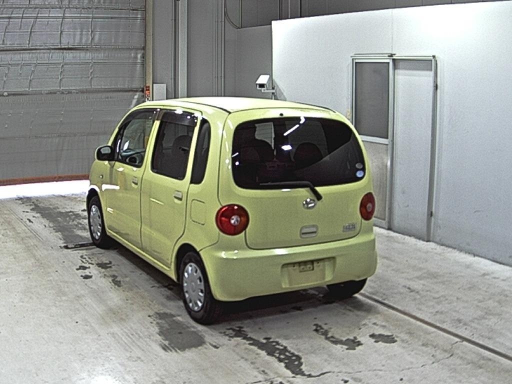 DAIHATSU MOVE LATTE