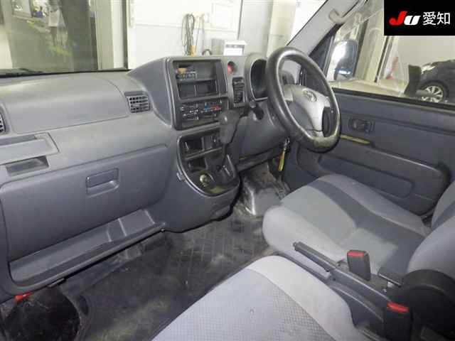TOYOTA PIXIS VAN