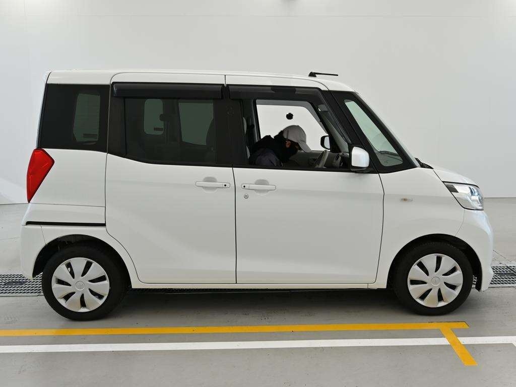 MITSUBISHI EK SPACE