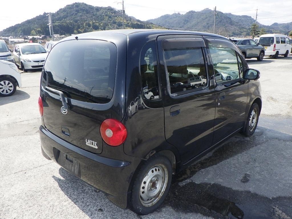 DAIHATSU MOVE LATTE