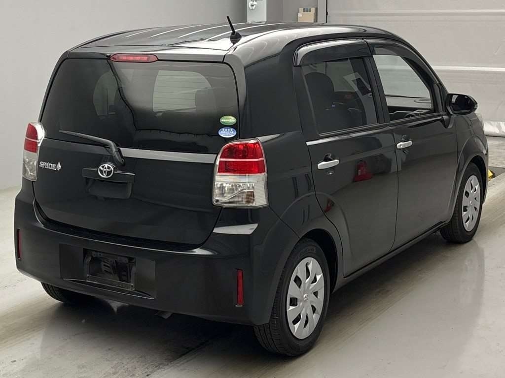 TOYOTA SPADE