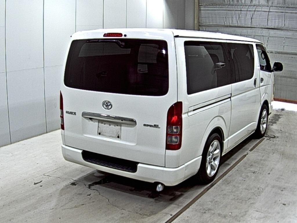 TOYOTA REGIUS ACE