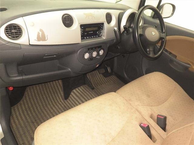 DAIHATSU MOVE LATTE