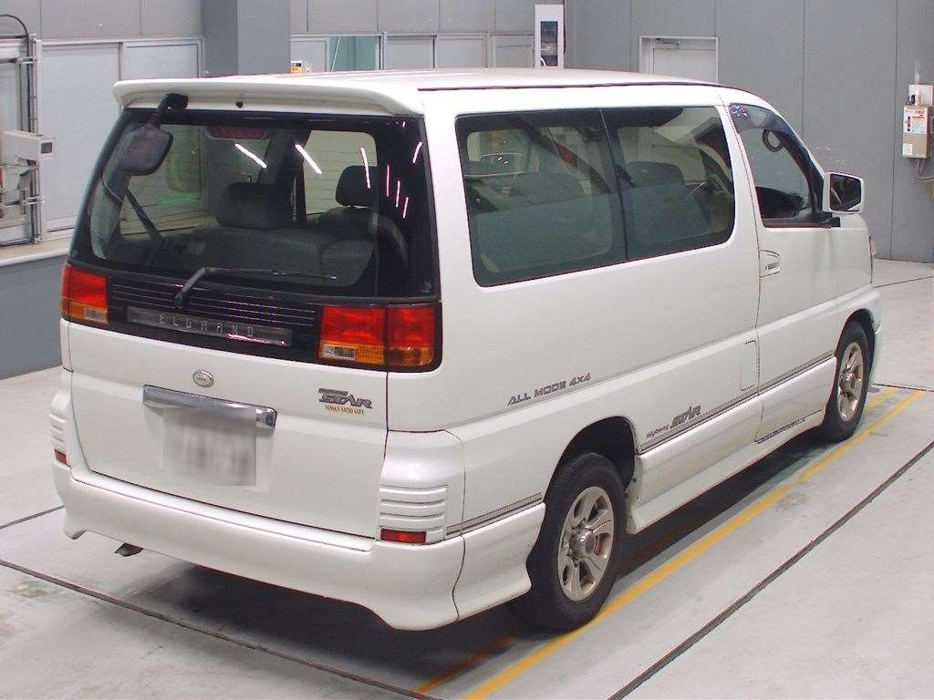 NISSAN ELGRAND