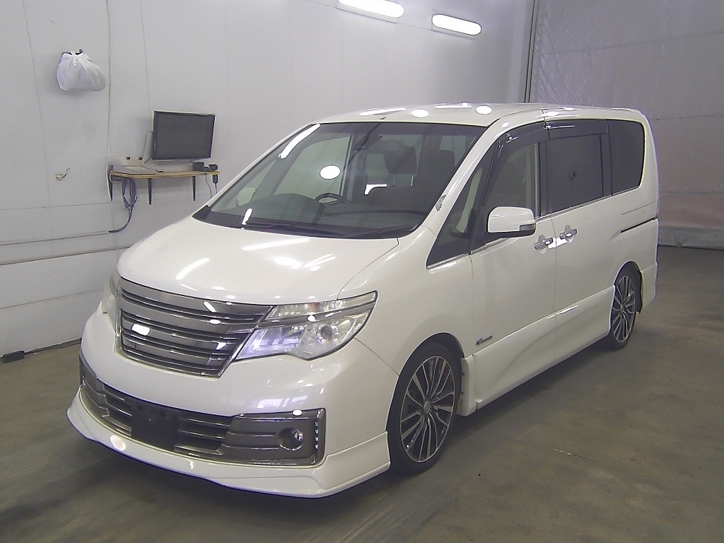NISSAN SERENA