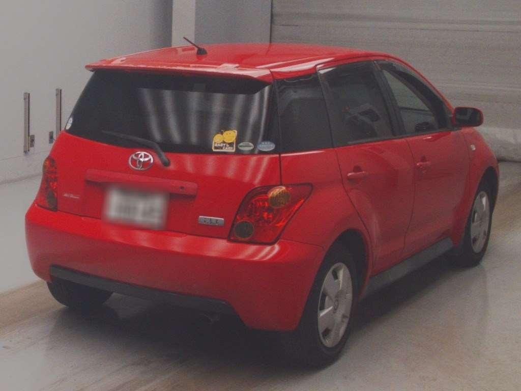 TOYOTA IST