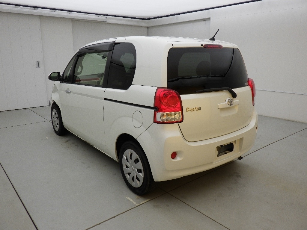 TOYOTA PORTE