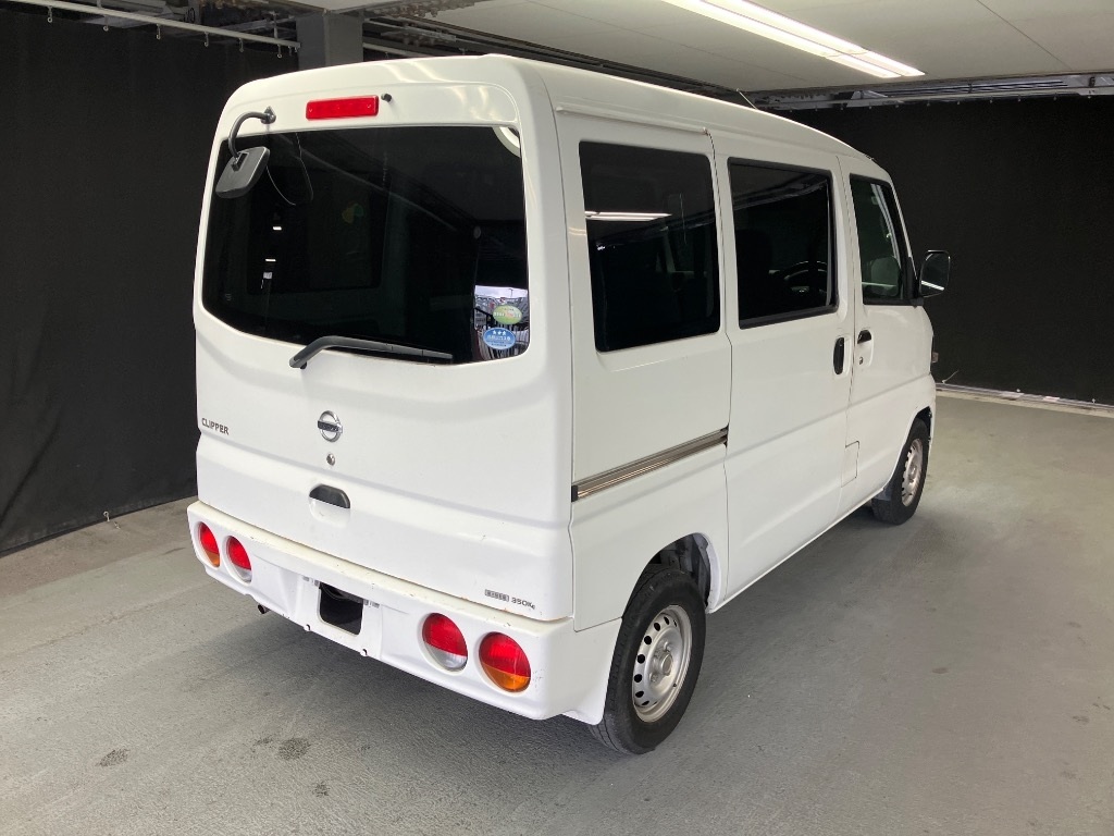 NISSAN CLIPPER