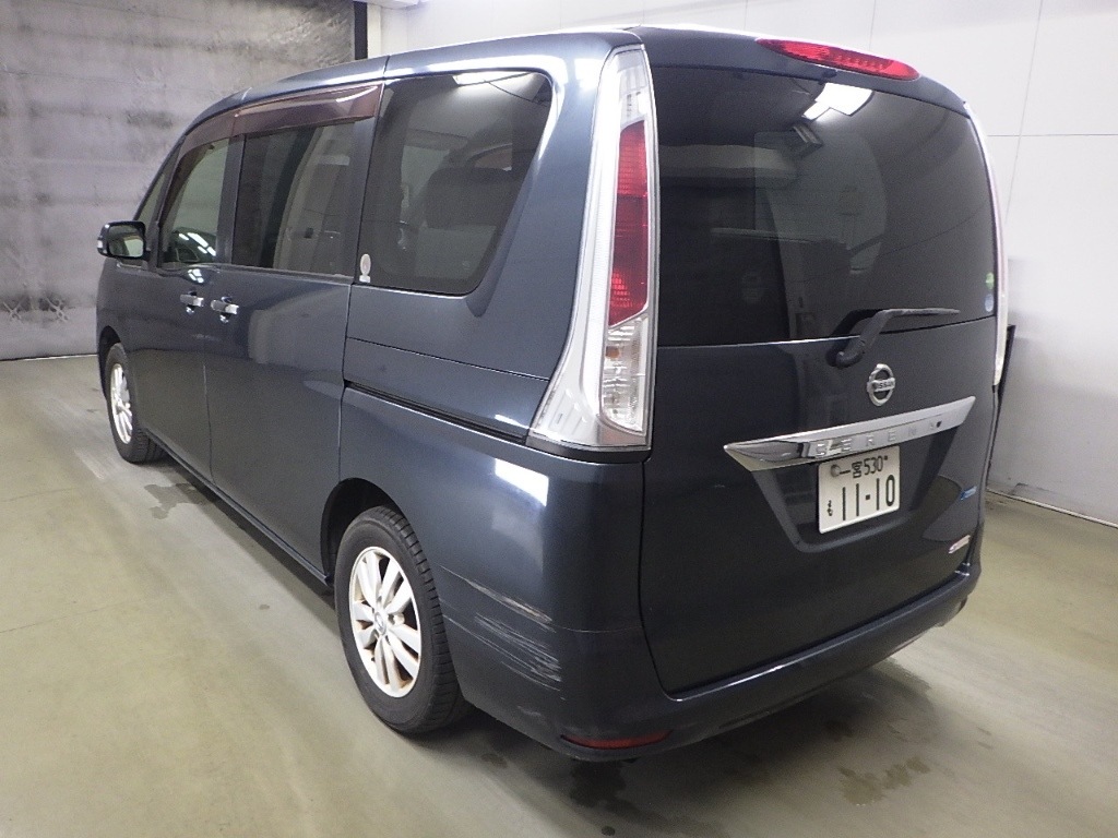 NISSAN SERENA