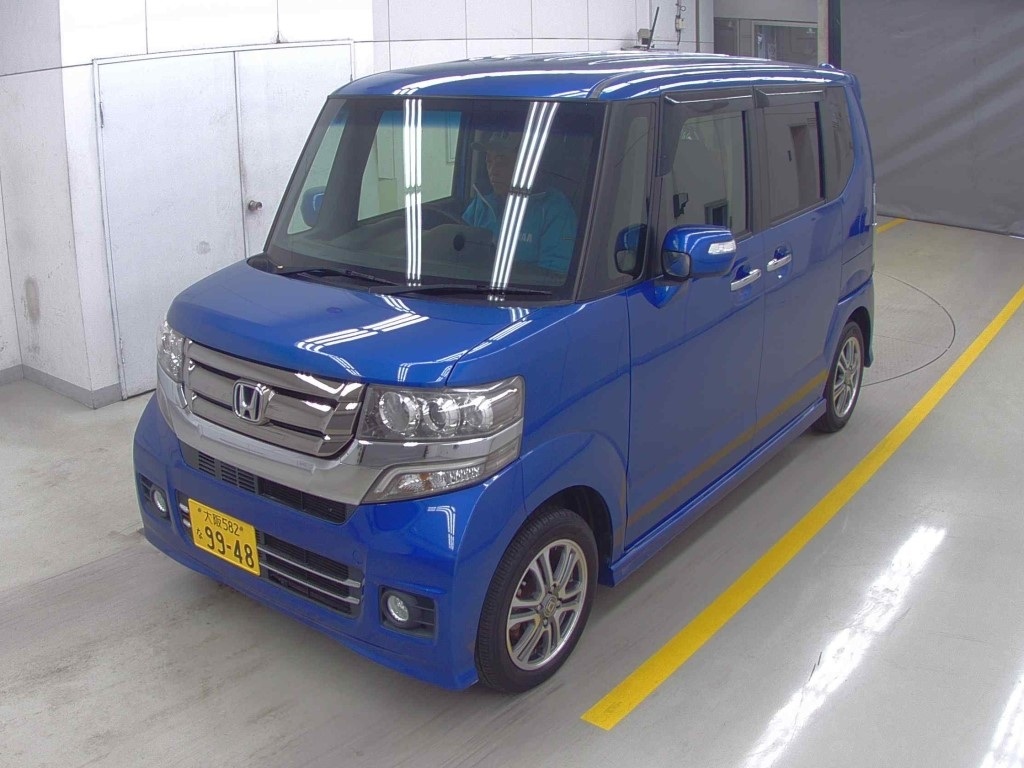 HONDA N-BOX