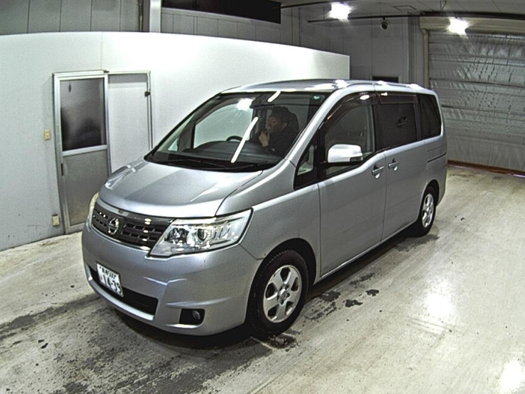 NISSAN SERENA