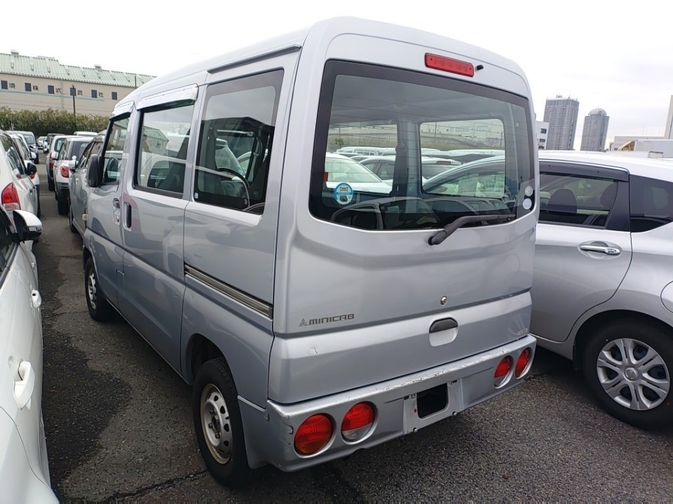 MITSUBISHI MINICAB