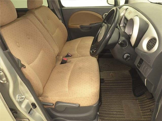 DAIHATSU MOVE LATTE