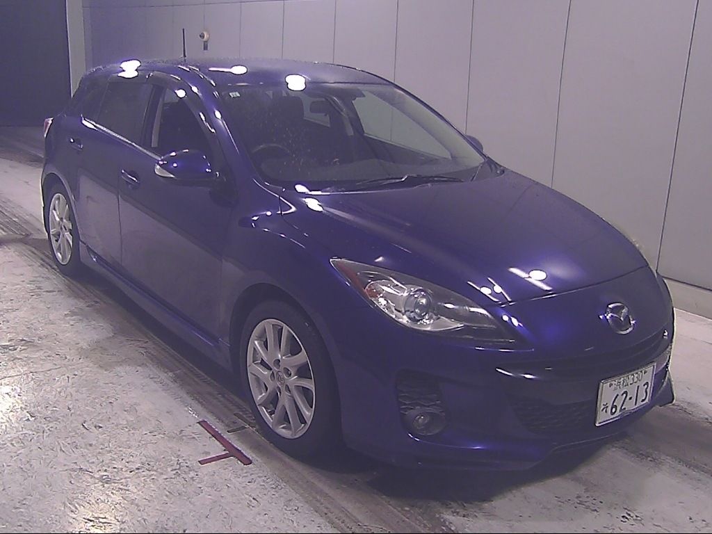 MAZDA AXELA