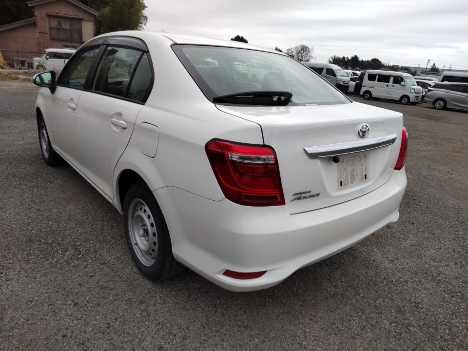 TOYOTA COROLLA AXIO