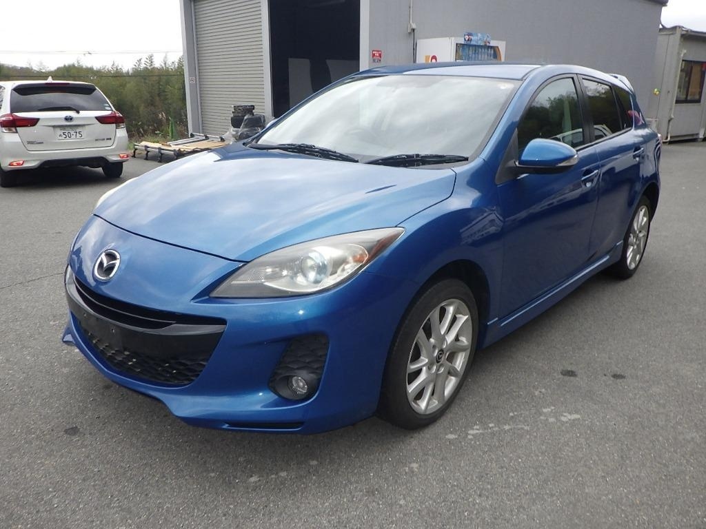 MAZDA AXELA