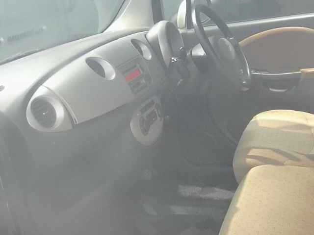 DAIHATSU MOVE LATTE