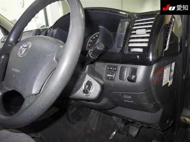 TOYOTA REGIUS ACE