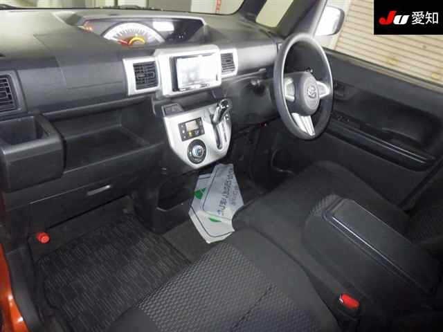 DAIHATSU WAKE