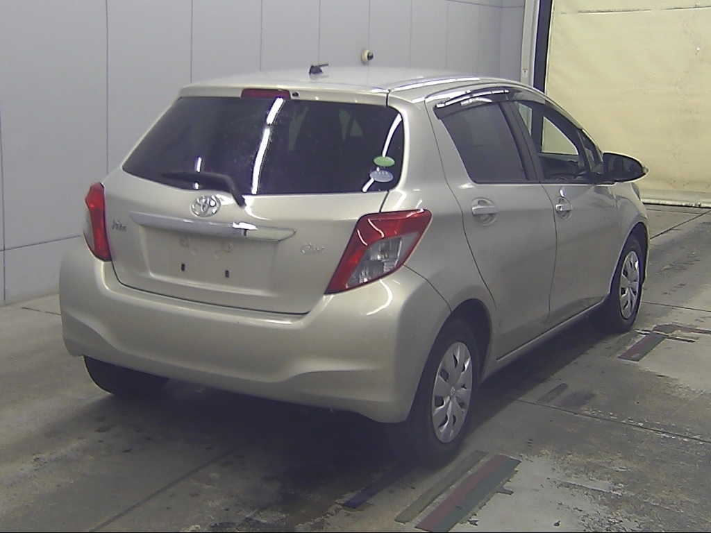 TOYOTA VITZ