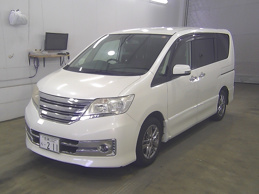 NISSAN SERENA