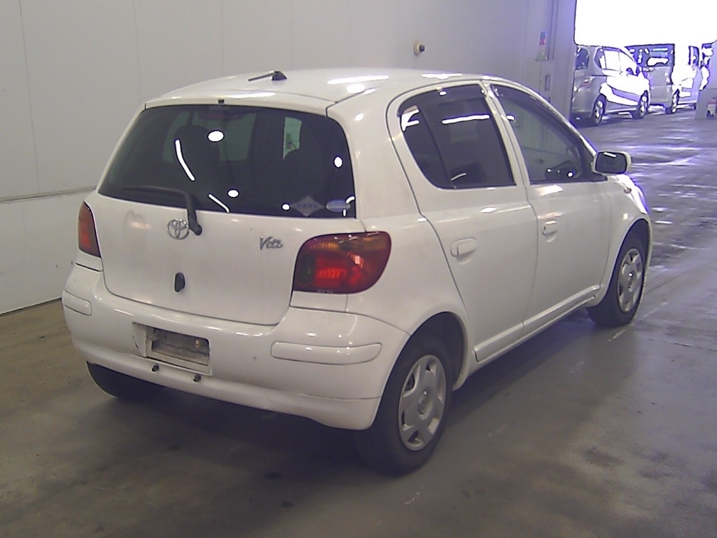 TOYOTA VITZ