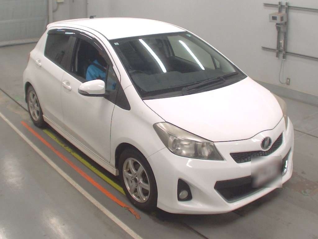 TOYOTA VITZ